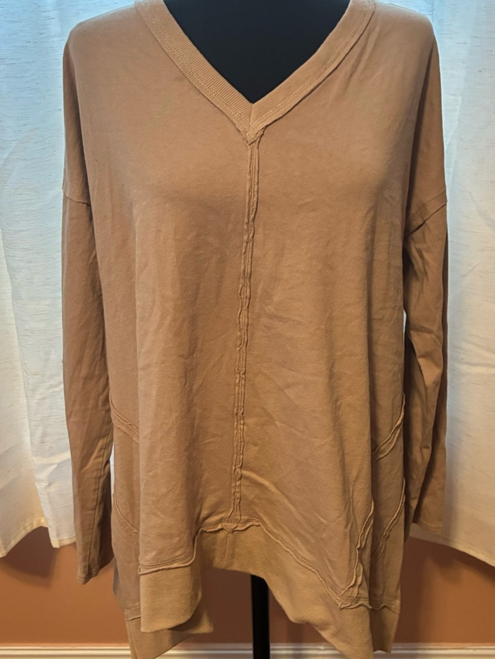 EASEL Cozy V-Neck Oversized Pullover - Camel MEDIUM—EXC CONDITION